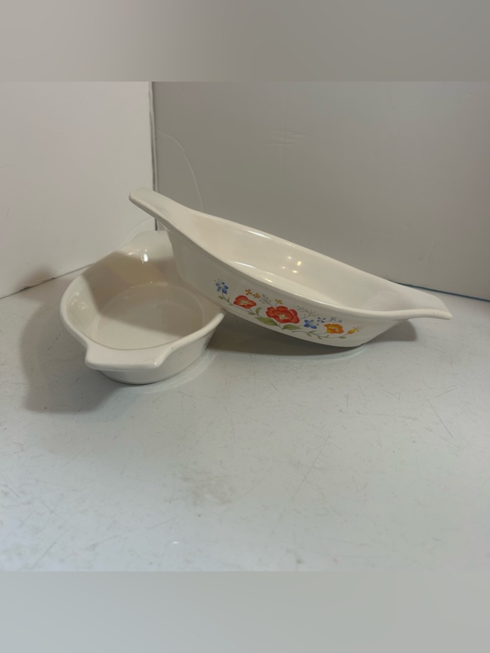 Vintage set (2) of ovenproof oval ceramic casserole dishes‎ floral pattern Japan